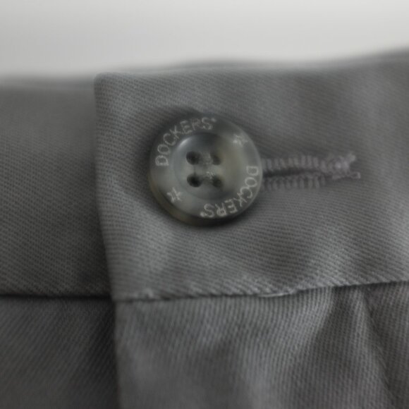 COPY - Dockers grey signature khaki classic fit size W42L32 - Picture 6 of 11